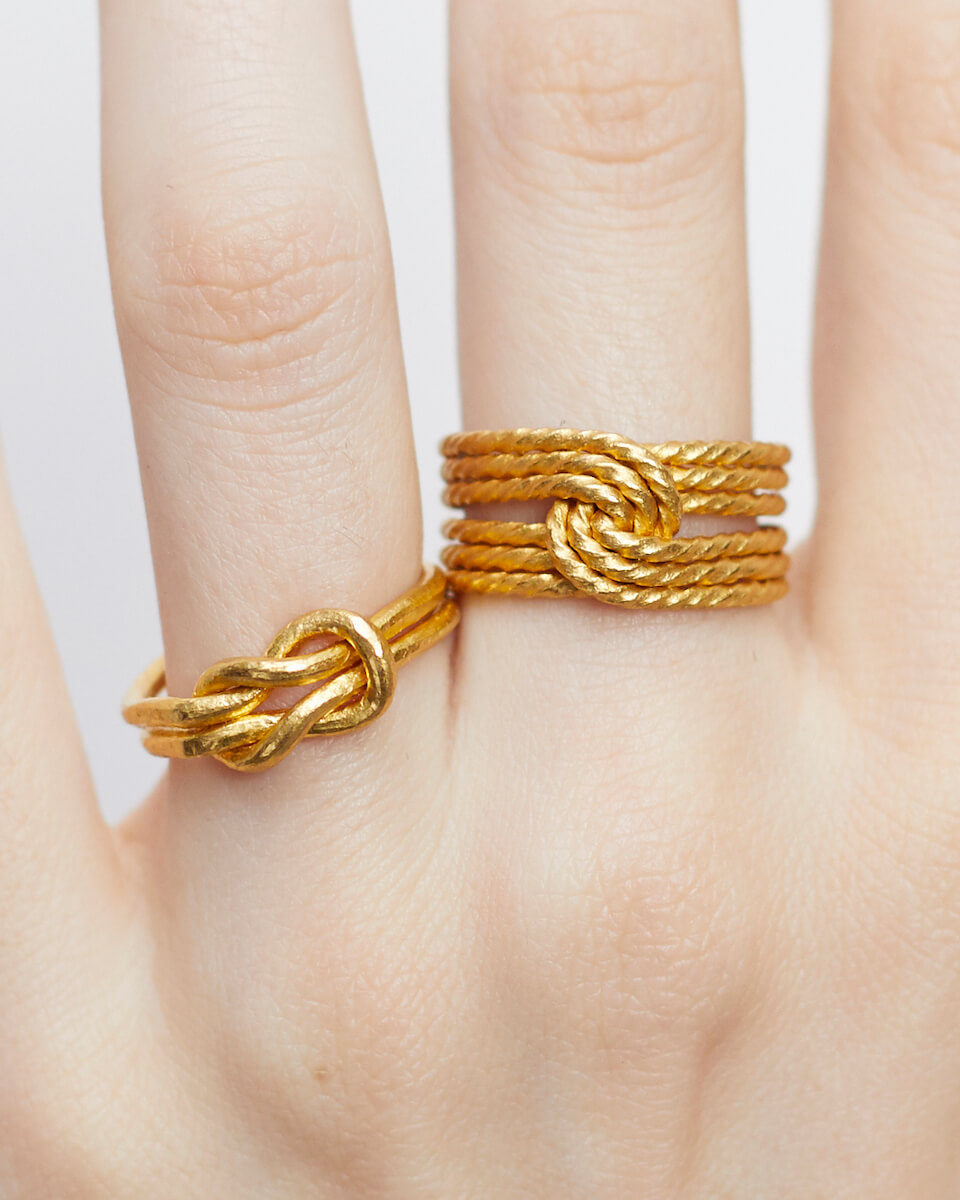 Nautical knot clearance ring